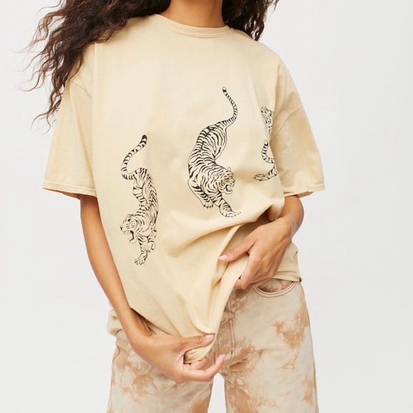 Urban Outfitters Tops | Oversized Tiger Shirt | Poshmark